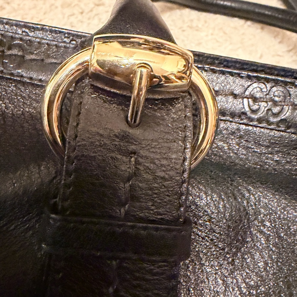 Authentic Gucci large leather tote with Guccissima embossed details. - Picture 8 of 15